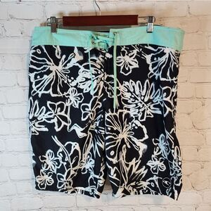 Men's O'Neill boardshorts, size 36
